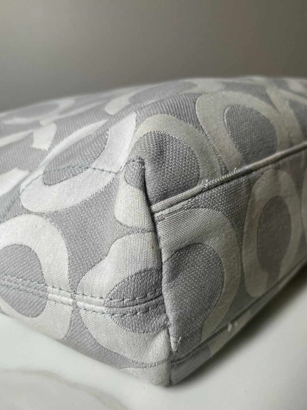 Coach Audrey Op Art Signature Tote 17035 Gray White Jacquard Patent Leather Bag - Picture 9 of 15